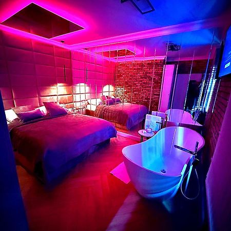 Fancy Apartment Nikiszowiec คาโตวีตเซ ภายนอก รูปภาพ