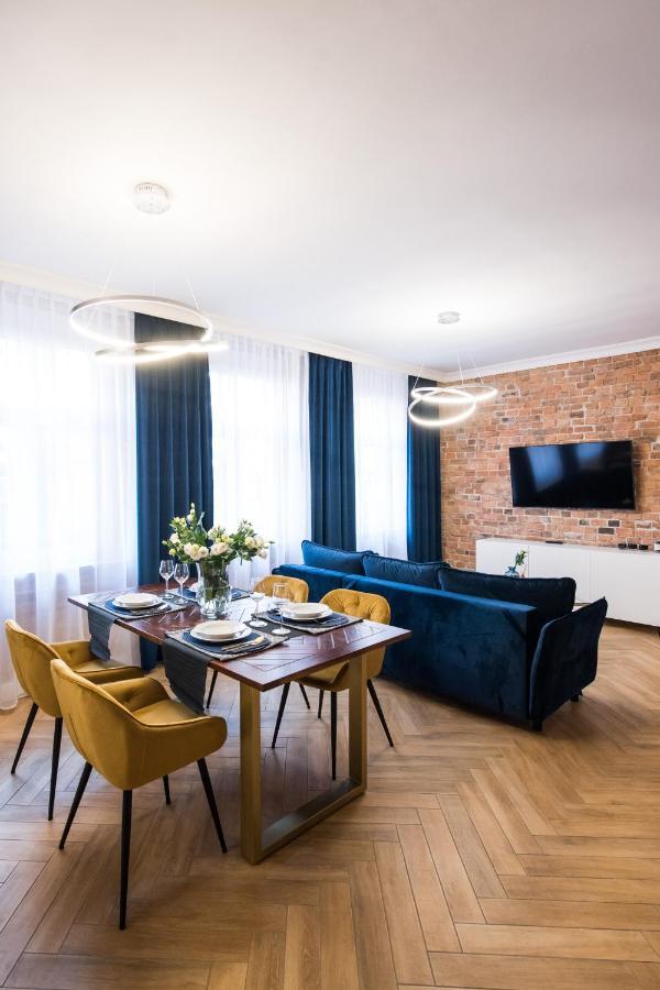 Fancy Apartment Nikiszowiec คาโตวีตเซ ภายนอก รูปภาพ
