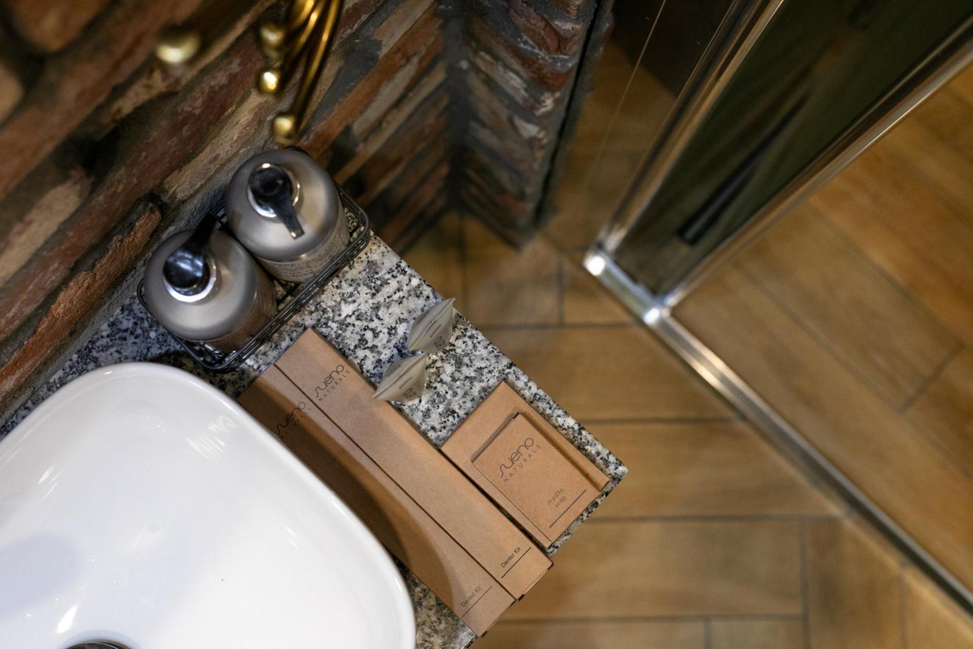 Fancy Apartment Nikiszowiec คาโตวีตเซ ภายนอก รูปภาพ