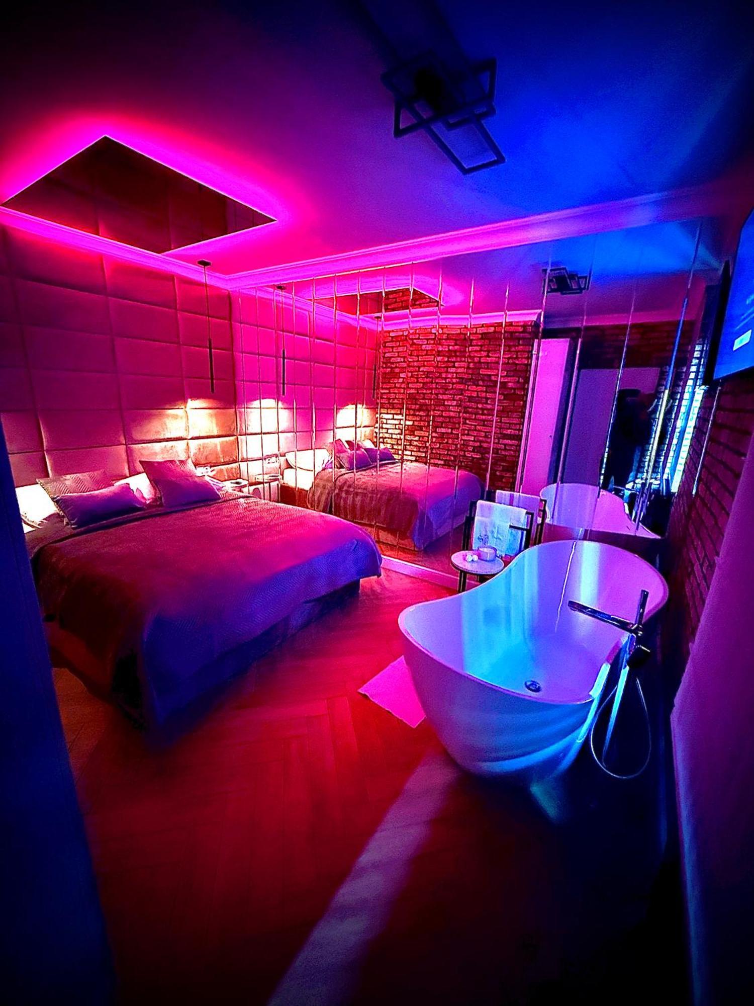 Fancy Apartment Nikiszowiec คาโตวีตเซ ภายนอก รูปภาพ