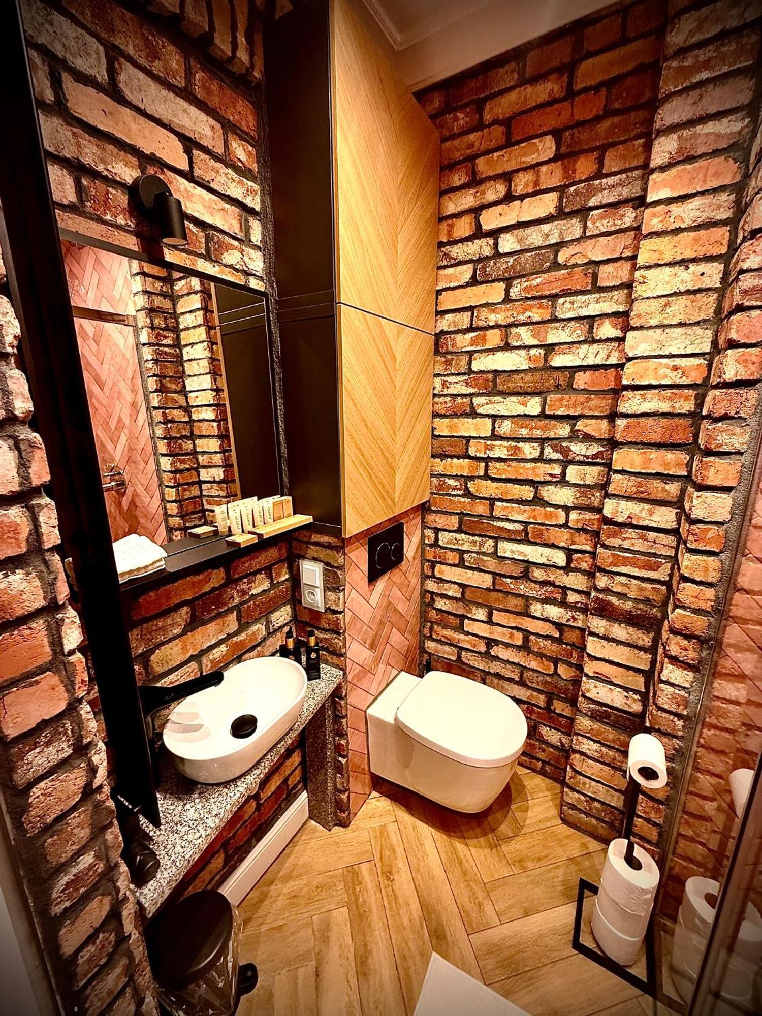 Fancy Apartment Nikiszowiec คาโตวีตเซ ภายนอก รูปภาพ
